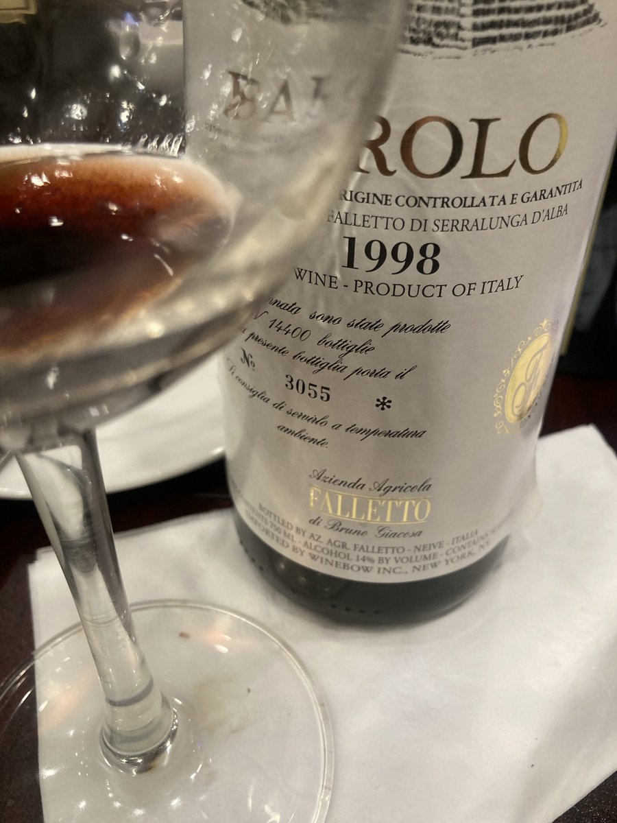 Starting to show well but w/miles to go,98 #BrunoGiacosa Barolo RoccheFalletto,solid ruby color,expressive aromas of bing cherry,fungi,wet earth,rose,camomile,fragola & oak,medium body,w/misleading power,silky & generous,w/agrumi & mirtillo flavor,w/long persistent finish,classic