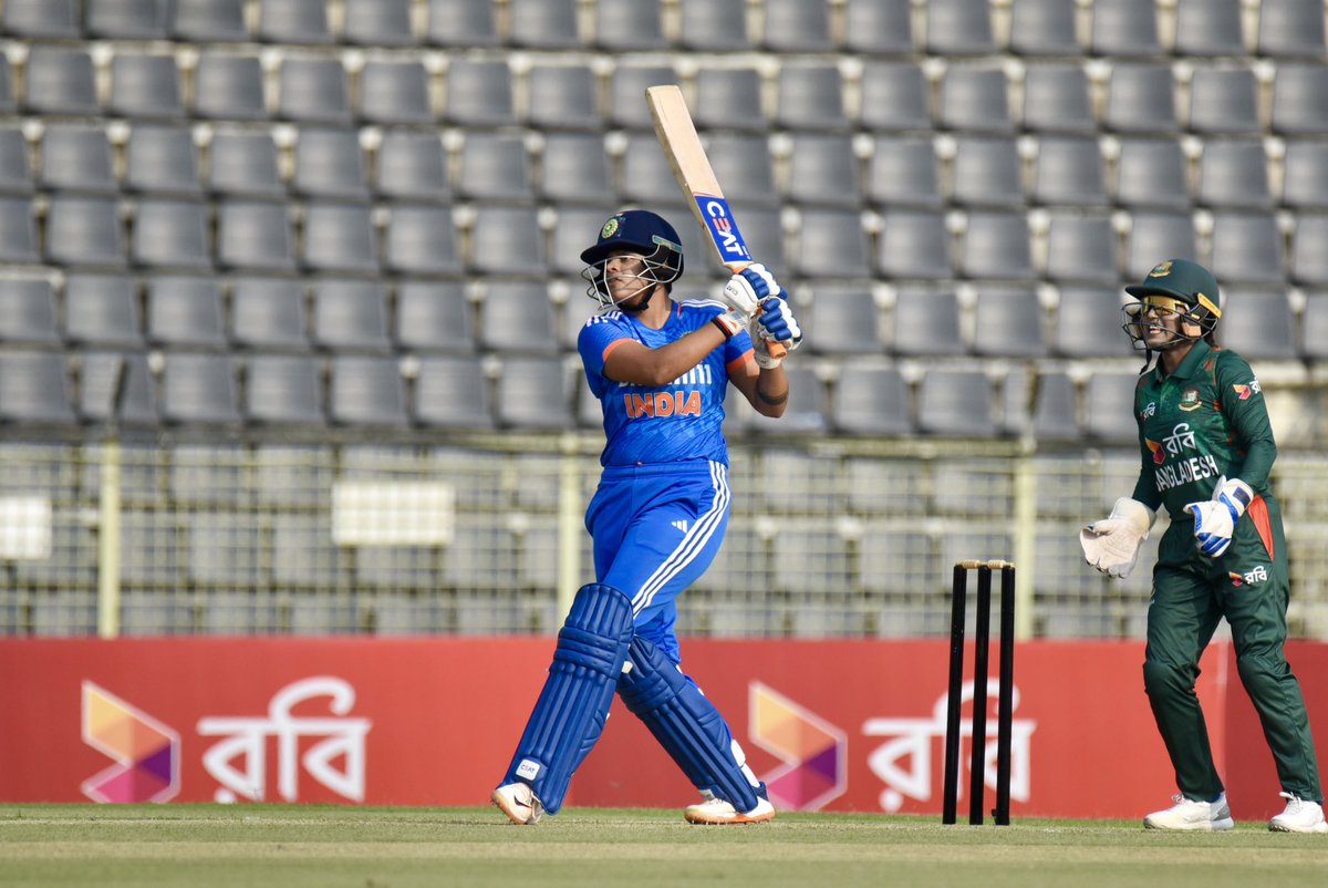 50* by Shaifali Verma of 36 balls
Such a class inning The best to watch when she is in full flow🔥🔥
#INDvsBAN