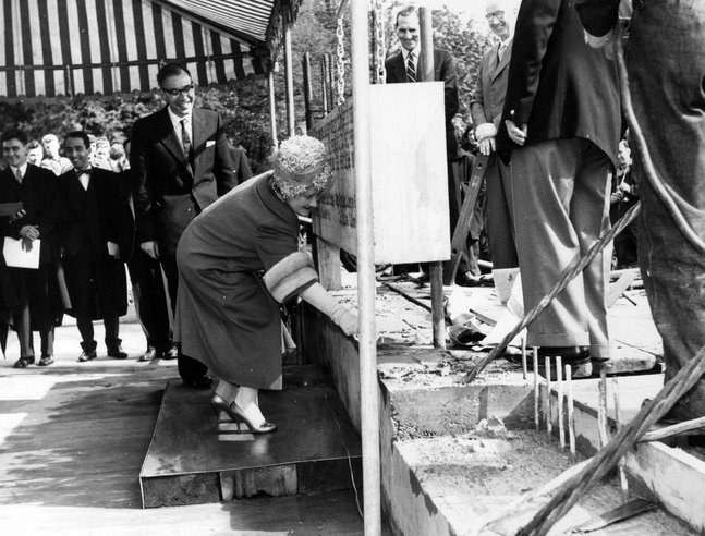 63 years ago today on the 2nd May 1961, the foundation stone of the Keele University Students' Union building was laid by HM Queen Elizabeth the Queen Mother. Since then the SU has supported students with advice, opportunities, sports clubs and volunteering 💚