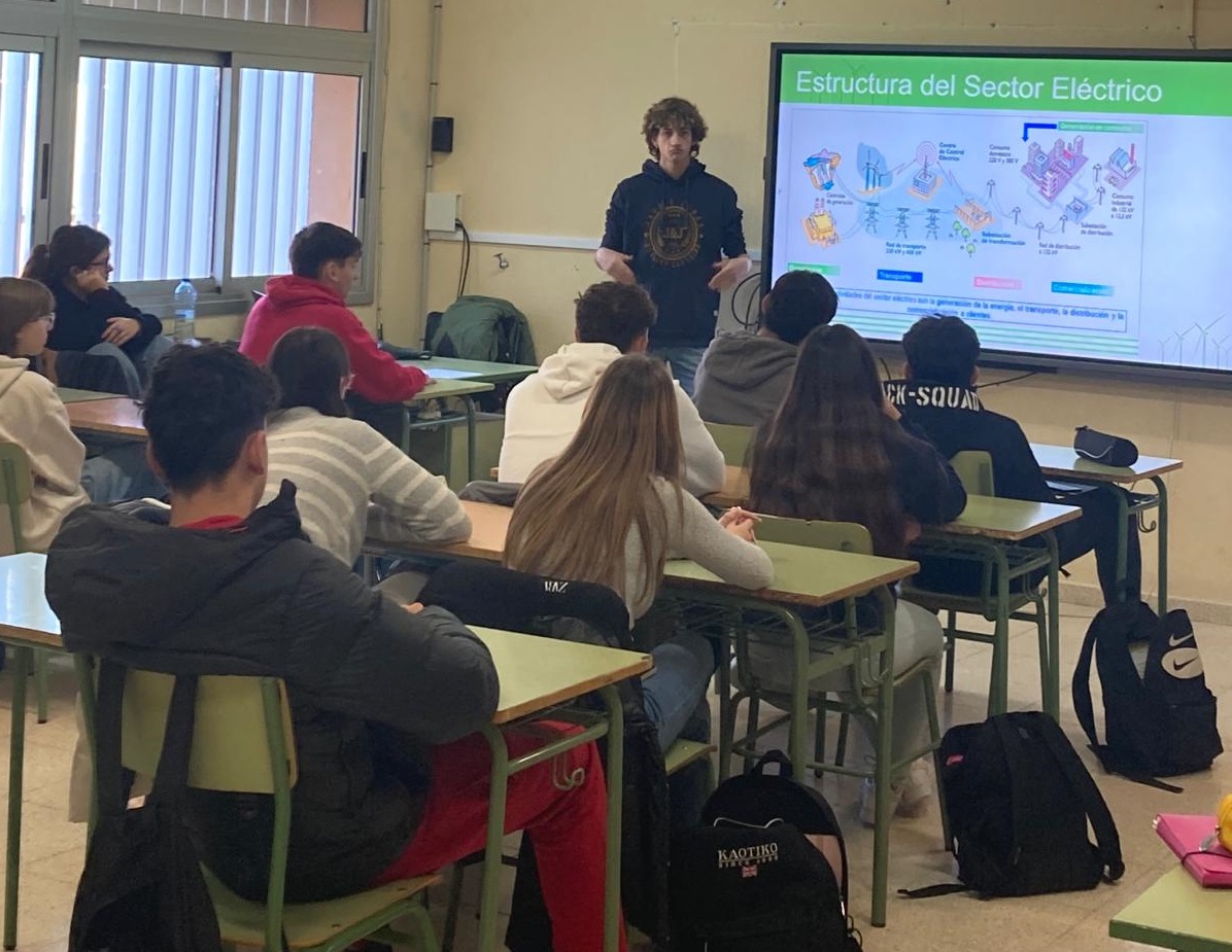 Endesa ha impartido Talleres de Auditoria Energética a 341 alumnos de #EducaciónSecundaria en #IslasBaleares.

#IESIsidorMacabich, de #Ibiza; 
#IESJoanRamisiRamis, de #Menorca; 
#IESLlucmajor y #IESAlbuhaira, de #Mallorca.

@Endesa #CreatingSharedValue