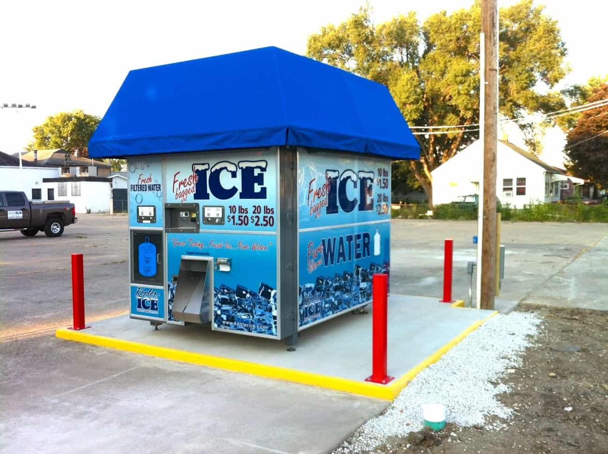 The best vending machine to place this summer: Ice machine. So I had someone who makes $3000-$5000/month from ice machines break down exactly how to place your first one. • Like this • Comment 'Ice' & I'll DM you his full system. *Must Follow, 24 Hours Only*