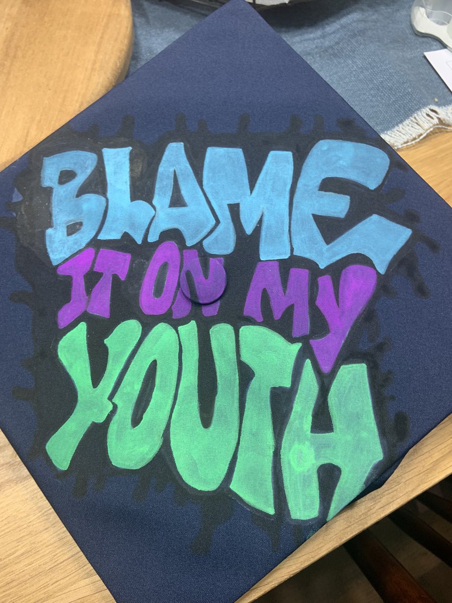 @blink182 thanks for making this song btw, loved it a lot when I was in HC sophomore year. Now I’m graduating in a month (: 

#blameitonmyyouth #rock #rockmusic #punkmusic #graduation #graduationcap
