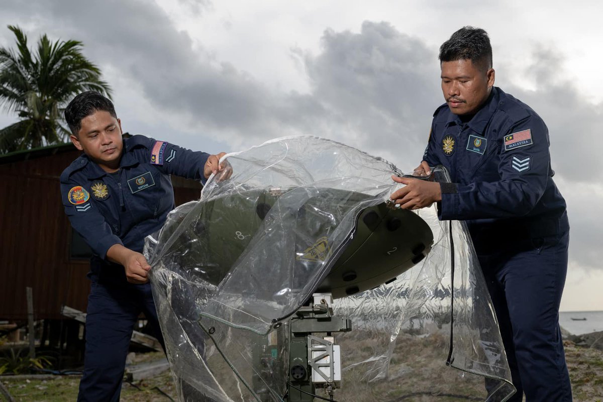 RMAF personnel attached to BSEP, establishing SATCOM for JTAC during Ex BERSAMA Shield 2024. This clearly highlights the growing importance of SATCOM in multinational ops as well as MAF's ability to support its allies' need for such capability