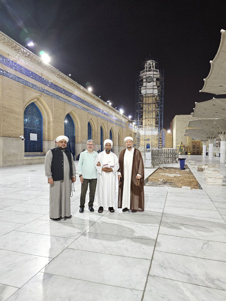 العراق | في ساحة مسجد الشيخ عبد القادر الجيلاني، ومن أمام ضريحه