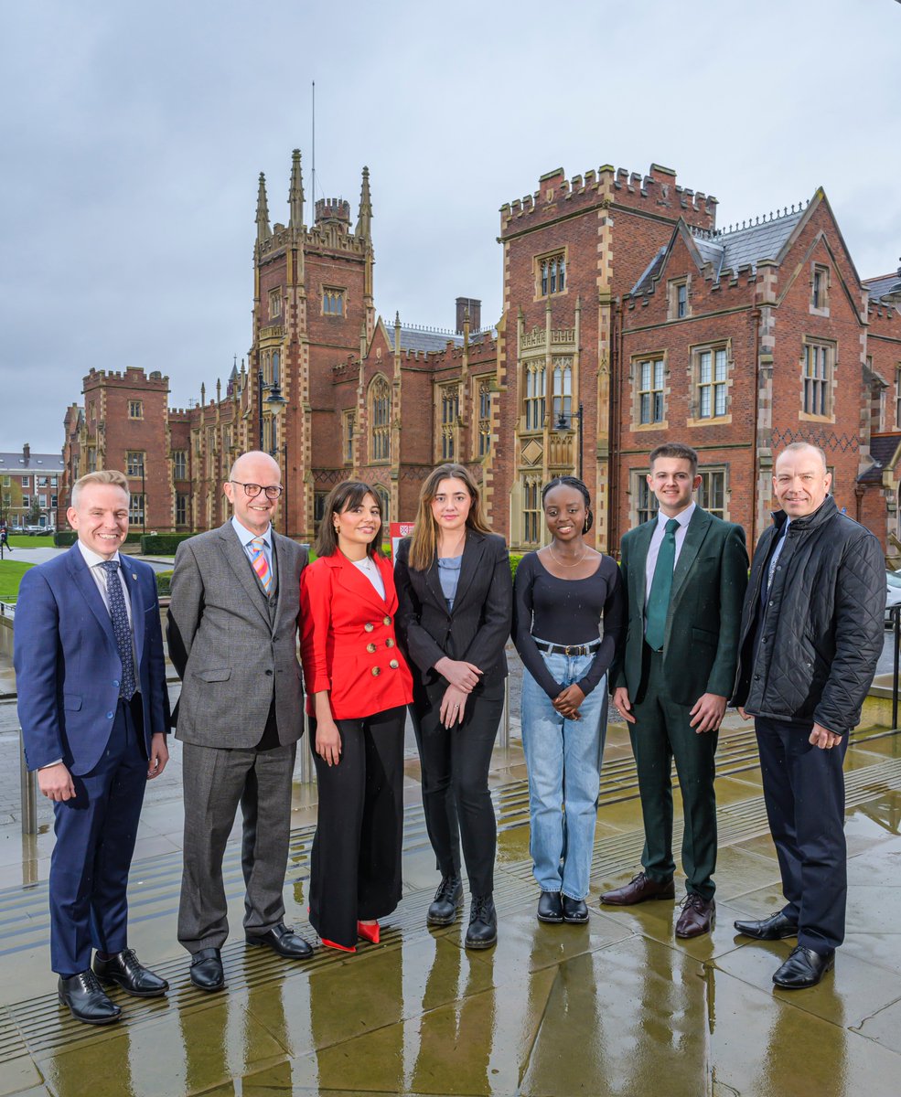 Hard to believe this was two weeks ago already! Grateful to @chhcalling for spending so much time with our wonderful participants and to @QUBelfast for their generous support and hosting. #BetterPolitics #BetterPeace
