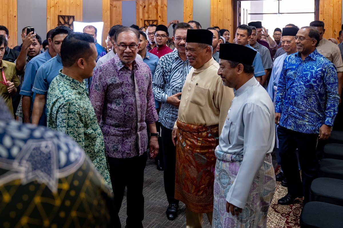 Aspek penyelarasan dan kordinasi adalah taakul utama yang perlu diambilkira dalam menyelesaikan isu rakyat yang mendesak termasuk di Kelantan. Perkara itu saya bangkitkan sewaktu menghadiri Taklimat Pembangunan Negeri Kelantan, yang buat kali pertamanya saya pengerusikan dalam…