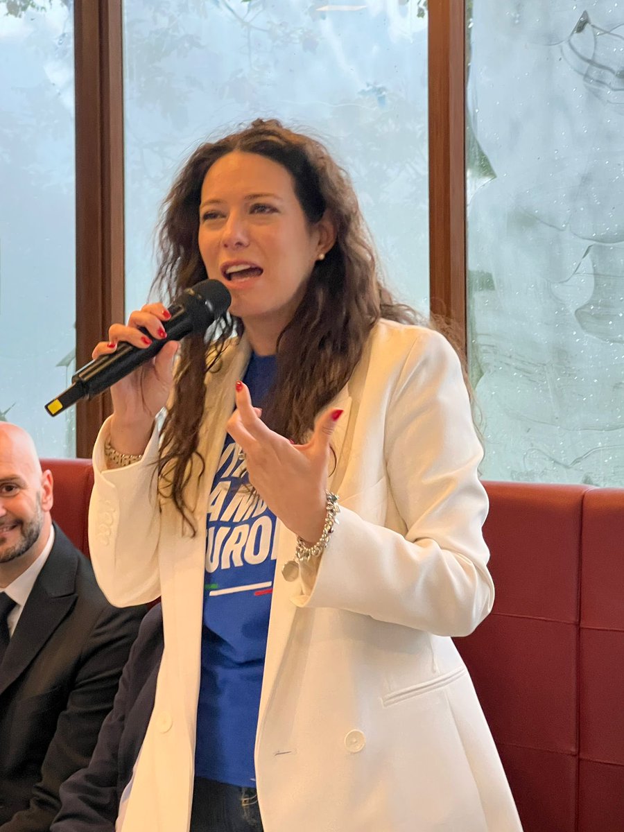 Presentazione alla stampa delle candidature di @NProcaccini e @AntonellaSberna per le elezioni europee dell'8 e 9 giugno. Con la candidatura di SBERNA in @FratellidItalia, la Tuscia ha l'occasione di essere rappresentata al Parlamento Europeo. SCRIVI: MELONI PROCCACINI SBERNA!🇮🇹