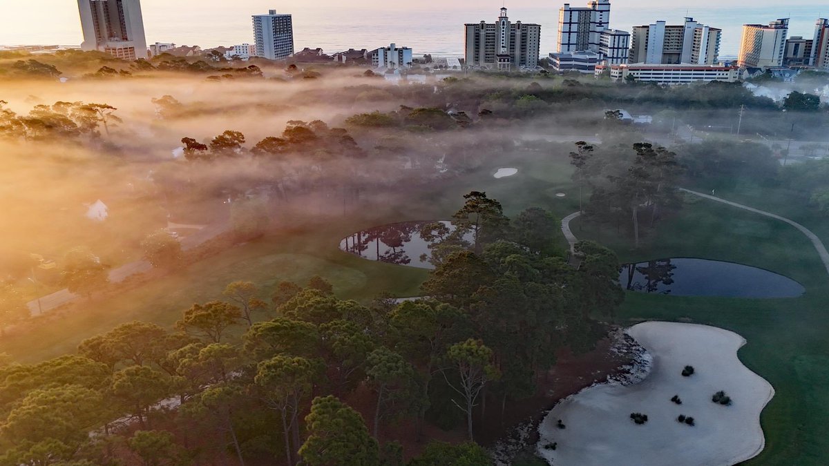 Check out the fog this morning shrouding portions of Pine Lake Golf Club in Myrtle Beach. 📸 Nate DeWitt. #scwx