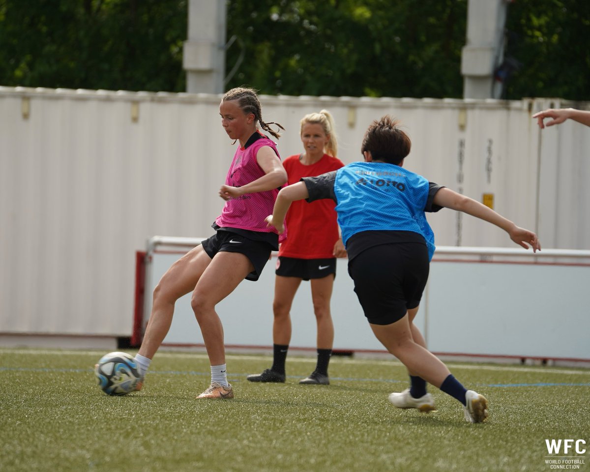 2名の女子選手が女子ブンデスリーガ2部@EintrachtFrauen Ⅱに練習参加📣

年代別代表や各国代表選手などもいるレベルの高いトレーニングの中、確かな存在感を示しました💪🏻🔥

#WFC #WFCと世界へ #ドイツサッカー #海外サッカー #サッカー留学