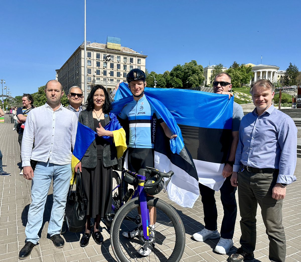 I did it! Rode my bike from 🇪🇪TLN to Kyiv🇺🇦 to show that the war is ongoing just a bike ride away and to show support to defenders. Let’s keep focus on helping Ukraine win this war and beat terrorist Russia!