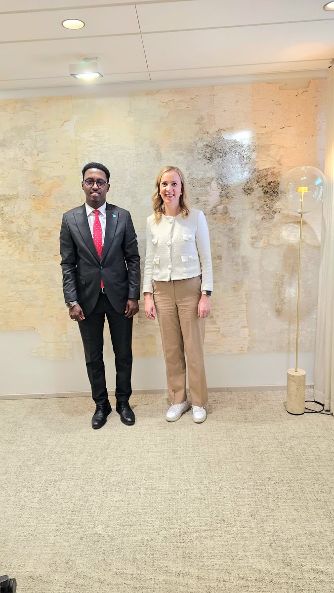 Ministry of Youth and Sports of Somalia (@moysfgs) on Twitter photo 🇫🇮🤝🇸🇴 The Minister of the <a href="/MoysFGS/">Ministry of Youth and Sports of Somalia</a>, Hon. <a href="/MoBareMohamud/">Mohamed Bare Mohamud</a>, is in Helsinki, Finland, where he had a meeting with Finland's Minister of Youth and Sports, Hon. <a href="/SandraBergq/">Sandra Bergqvist</a>. The meeting centered on discussions regarding the cooperation between the two nations…THREAD 🇫🇮🤝🇸🇴 The Minister of the <a href="/MoysFGS/">Ministry of Youth and Sports of Somalia</a>, Hon. <a href="/MoBareMohamud/">Mohamed Bare Mohamud</a>, is in Helsinki, Finland, where he had a meeting with Finland's Minister of Youth and Sports, Hon. <a href="/SandraBergq/">Sandra Bergqvist</a>. The meeting centered on discussions regarding the cooperation between the two nations…THREAD
