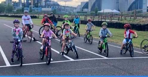 bnecc_'s tweet photo. Our Hooton Bike Club Go-Ride sessions start back up tonight!!!
•
@ChesterRoadClub @Mersey_Tri @PSWheelers https://t.co/HSPmrL28tH