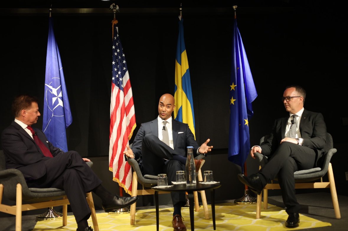 SwedeninUSA's tweet image. In conjunction with the inaugural cyber dialogue between 🇸🇪 and 🇺🇸 today, we hosted a conversation in our #FromPartnerToAlly series on how to increase security and strengthen cooperation in the telecom space. Telecom and trusted connectivity is critical to national security.