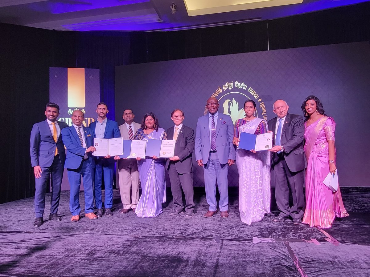 Recognizing some remarkable changemakers @ncctonline Grand Gala of Canadian Tamils 2024 in #ScarbTO

Dedication, innovation and success describe these community leaders being honoured at this annual prestigious event.

Kudos for making positive changes in our community. Nandri🙏