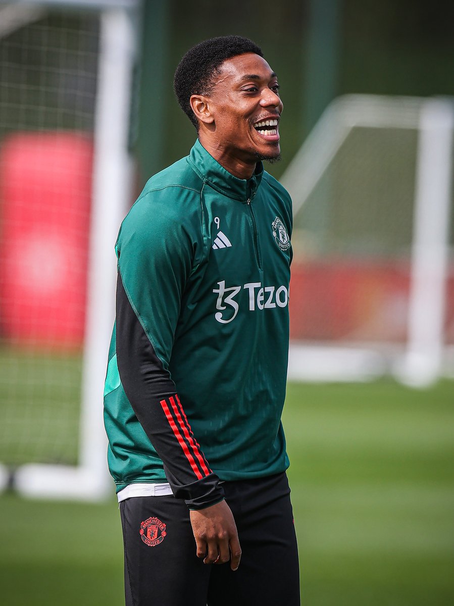 😀 @AnthonyMartial 🇫🇷
 
#MUFC || #PL