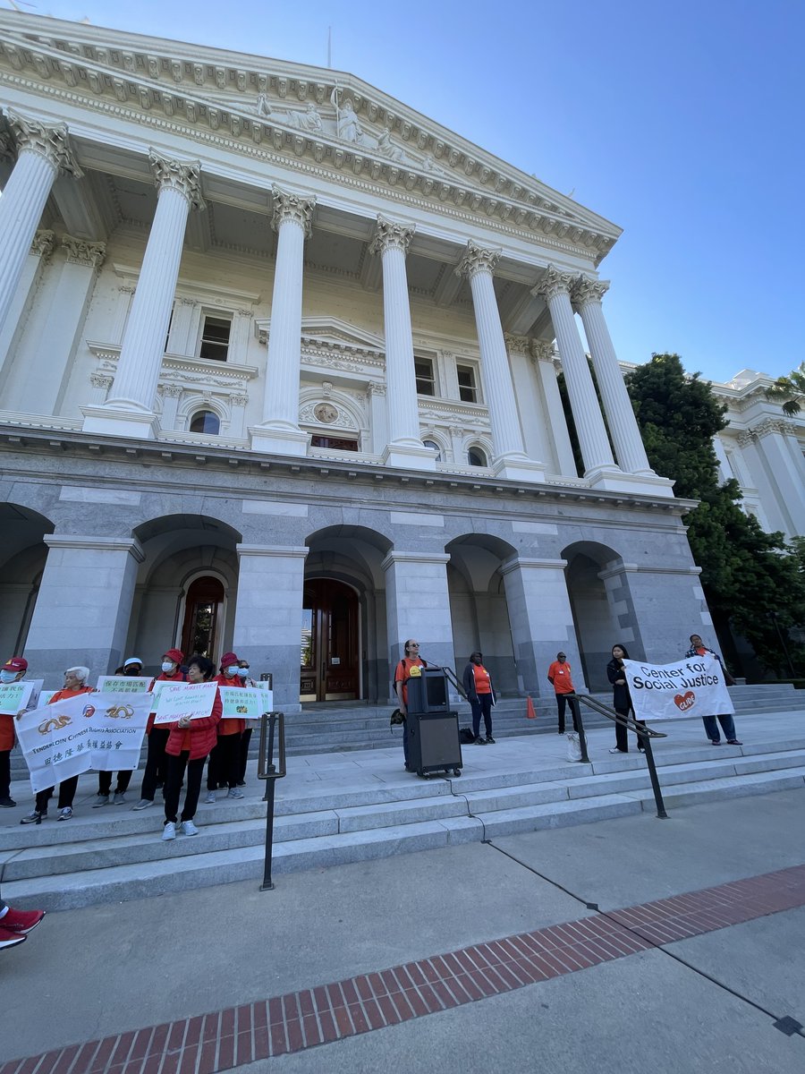 Our CEO, Alondra Alvarado, & Senior Public Affairs Manager, Mauricio Medina, led our lobbying efforts at the State Capitol. Joined by partners from @Western_Center, @Nourish_CA, @UCBerkeley, @ACCFB, & @CAPofOC, we advocated for key nutrition priorities.
#HungerActionDay #CHAC