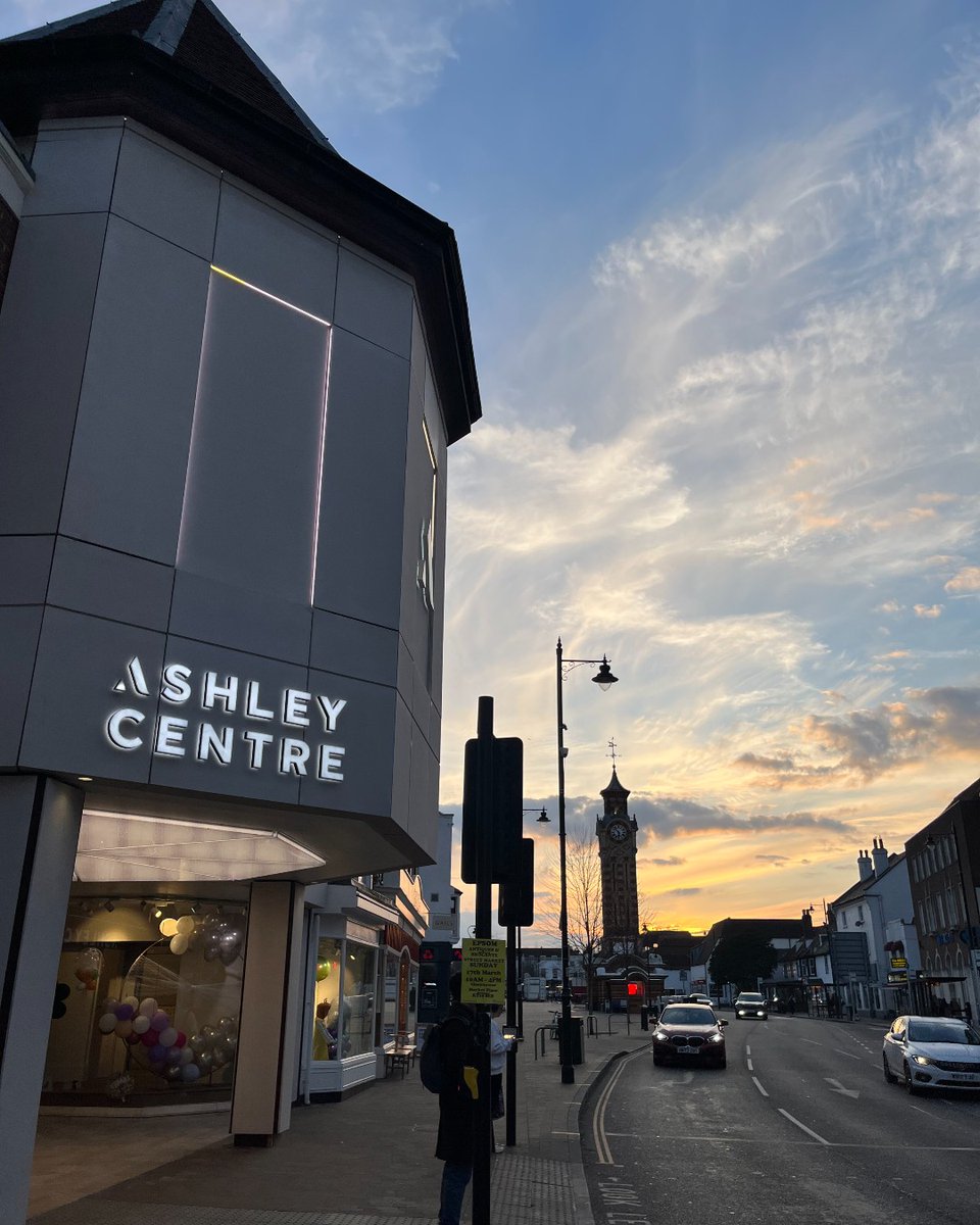 Bank holiday excitement 🤩 We don’t know about you, but we’re excited for the weekend! 🙌 Whether you're shopping or spending time with family, you can do it all at The Ashley Centre ⭐