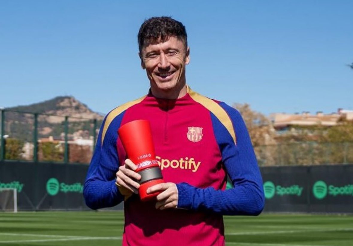 🔵🔴 Robert Lewandowski confirms he’s happy to stay at Barça: “It's special to be here, to be a striker of such a club because of it’s history”. “It is the biggest club in the world and I’m proud to be part of it”, told Mundo Deportivo.