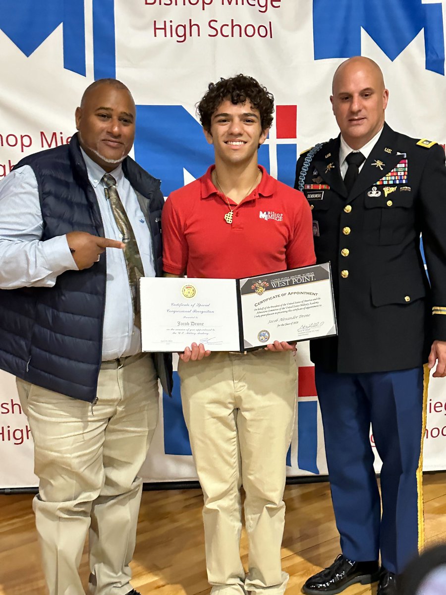 My team got to celebrate with Jacob, a Bishop Miege student, as he received notice of his appointment to West Point! I’m honored to nominate future leaders like Jacob to our nation’s service academies. Congratulations on this outstanding achievement!