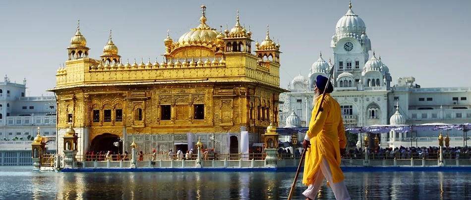'🌞 Awaken your soul with the teachings of Sikhism, where devotion, service, and unity lead to spiritual liberation. #Sikhism #Devotion #Service #RiseSpirituality'
