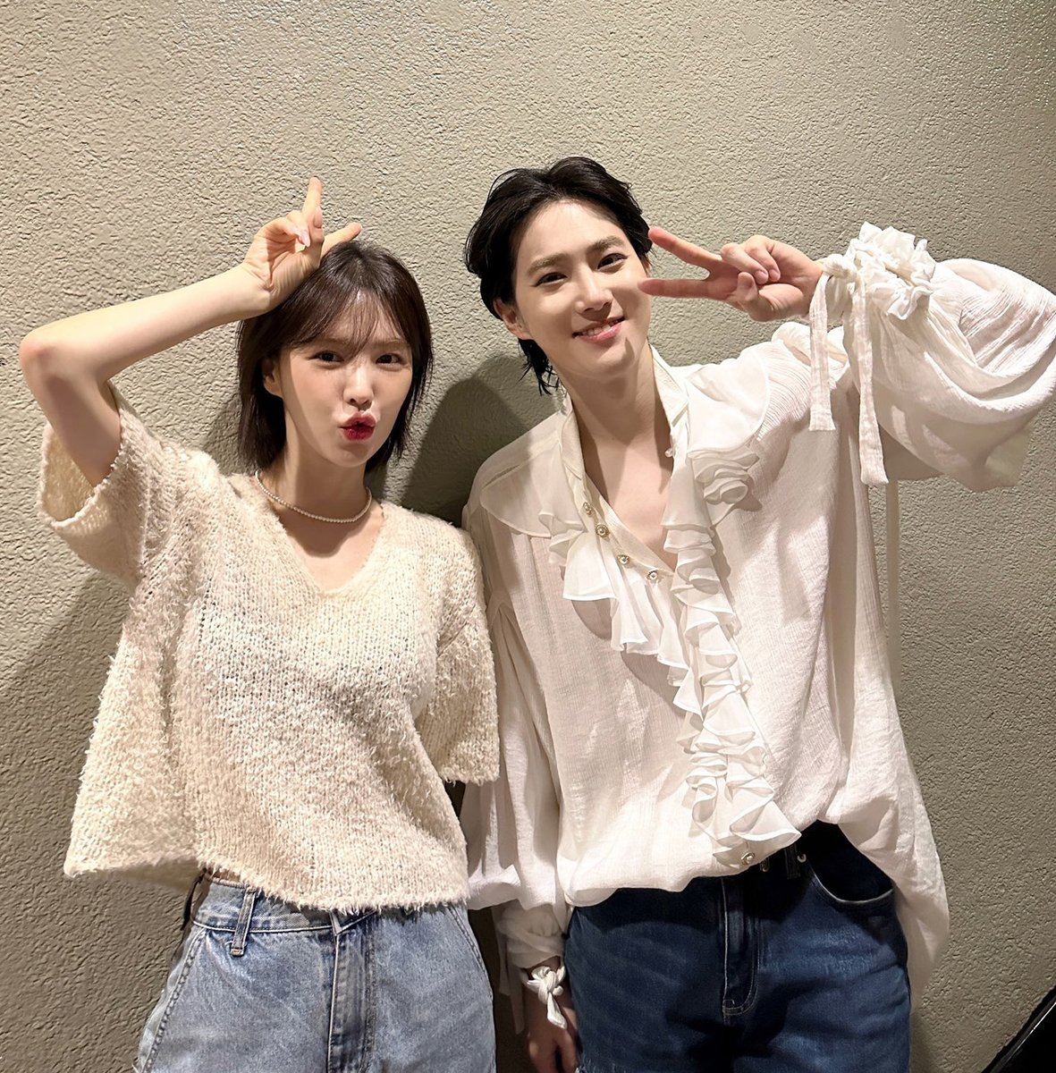 #EXO's #Suho and #RedVelvet's #Wendy will release new collab ‘Cheese’ on May 20 from Suho's highly anticipated 3rd studio album ‘점선면 (1 to 3)’ out June 3rd! 👏👨‍🎤👩‍🎤🆕🎶🧀💥5⃣/2⃣0⃣🥉💿💥🌎6⃣/3⃣ 👑👑❤️‍🔥!