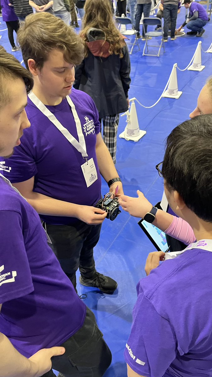 Our @oneilltitans robotics 30 crew is having a blast at the @SaskPolytech #2024robotrumble so much learning teamwork and sportsmanship @RCSD_No81 👍🙏