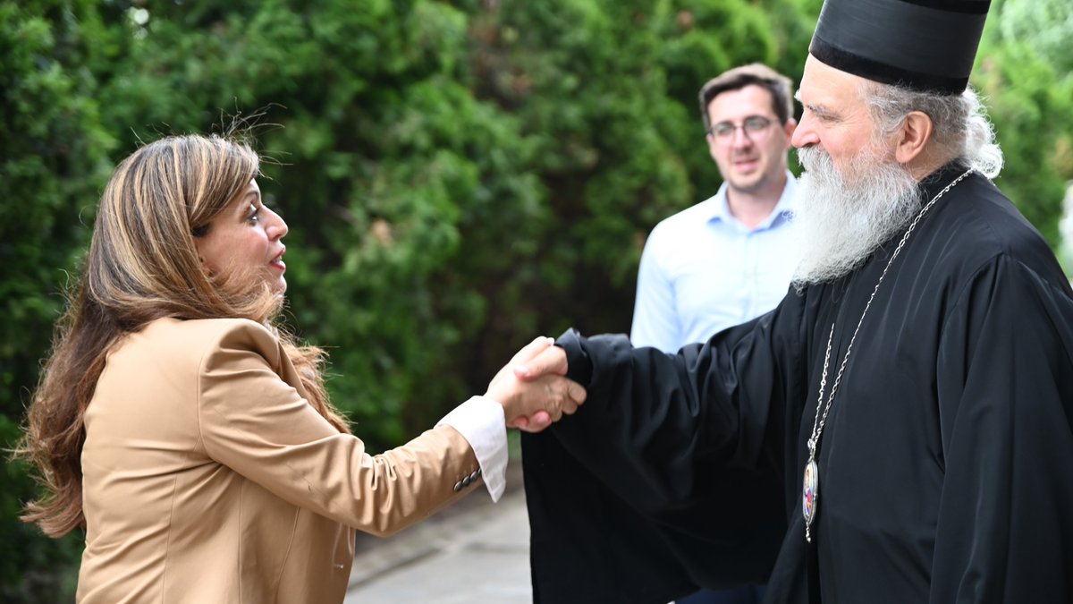 The power of religion in building trust in society & finding renewed momentum for peace on the occasion of Orthodox #Easter was discussed by SRSG Ziadeh & Bishop Teodosije during a visit to Gračanica Monastery tdy. The two looked ahead to further trustbuilding work in the future.