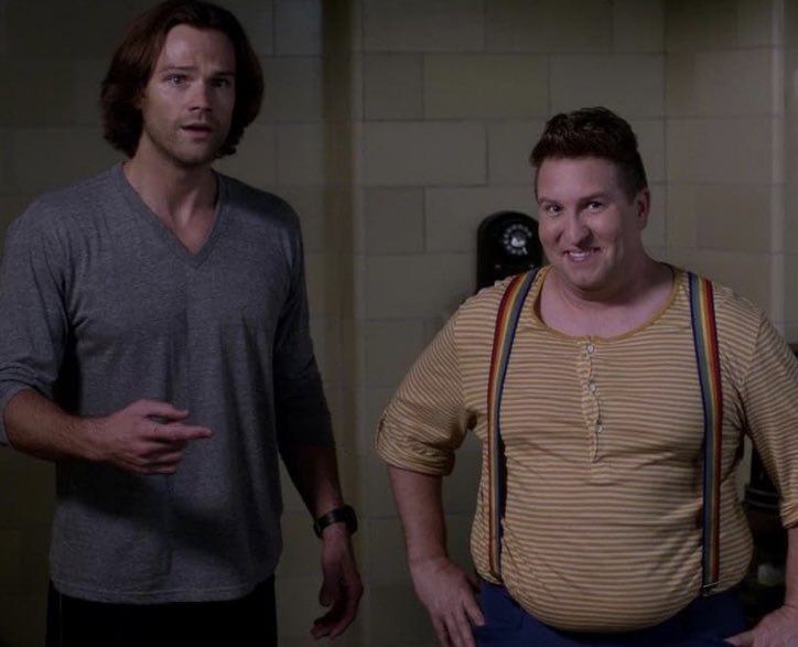 jarelfpadalecki's tweet photo. #SamWinchesterWeek @jarpad
#HappyBirthdaySamWinchester
Sam got his birthday cake from Sully 🌈 https://t.co/y1m8Tp3B9N