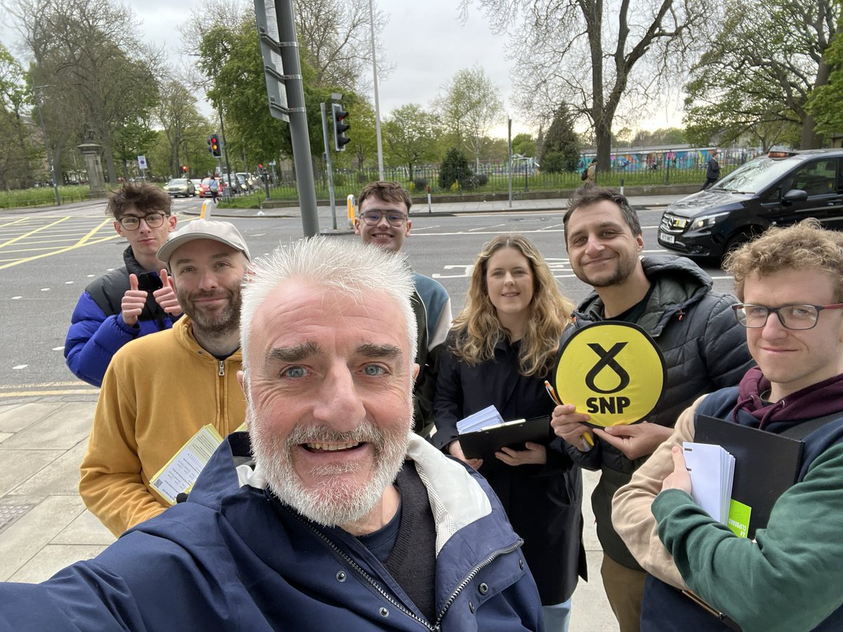 Lovely spring evening to hit the doors around the Meadows with @EdinCentralSNP posse @theSNP