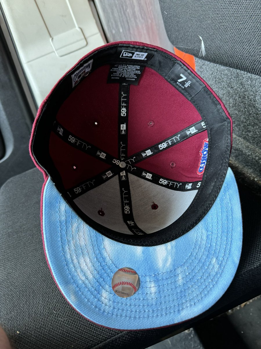 Throwback Thursday! This #Phillies #ThrowbackThurday #hat is my #HatOfTheDay #FittedSociety #fittedhats 
#Fitted #fittedcaps 
#HatsOnHats 
#59fifty #RingtheBell 
#NewEraCap
#HatCollector #ilovehats 
#UnitedByCaps
#SidePatch #hatsOnX #HatsOfX