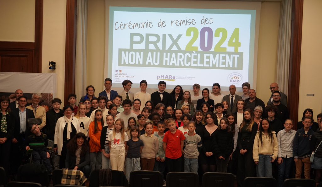 Félicitations aux lauréats du concours académique Non au harcèlement #NAH qui présentent des productions remarquables. Merci aux équipes pédagogiques et bravo aux élèves ambassadeur du programme pHARE. 96% des établissements engagés ! Merci @maesolidarite d'être à nos côtés