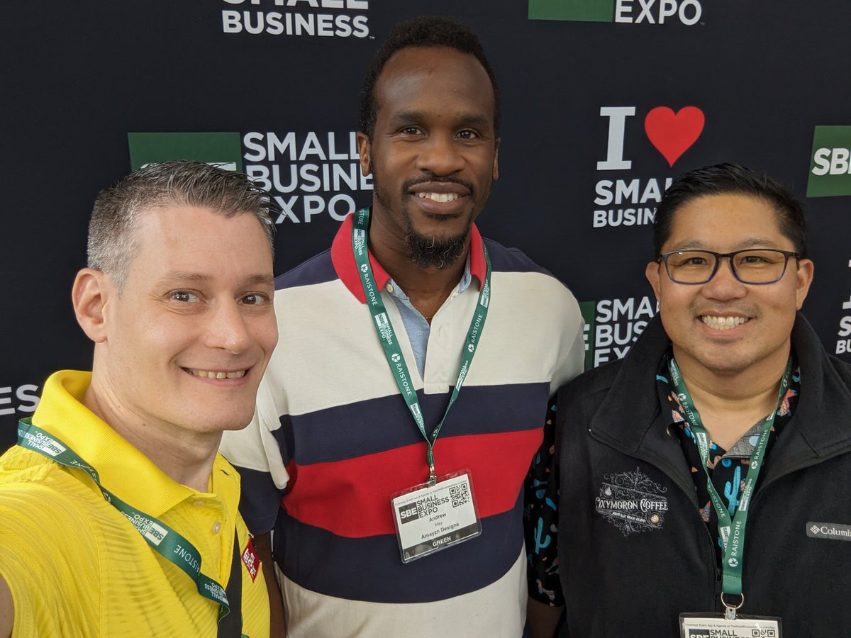Power team networking with @Oxymoroncoffee and @Amayzn_Designs at the #nyc #SmallBusinessExpo

#smallbusinessowner #b2b #smallbusiness #newyorkcity  @SmallBizExpos