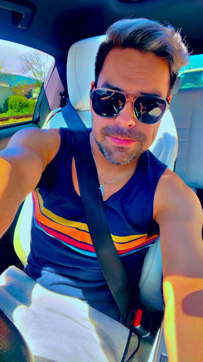 🙏🏼 Hola!!!! Happy Thursday Yall! 🤠 

“Stay where there is no fear in being yourself.”

 #ChooseYou #ChooseYourLife #LiveYOURlife #Live #Laugh #Love #ChooseHappiness #PensandoEnTi #Siempre 🤓🤠🙏🏼