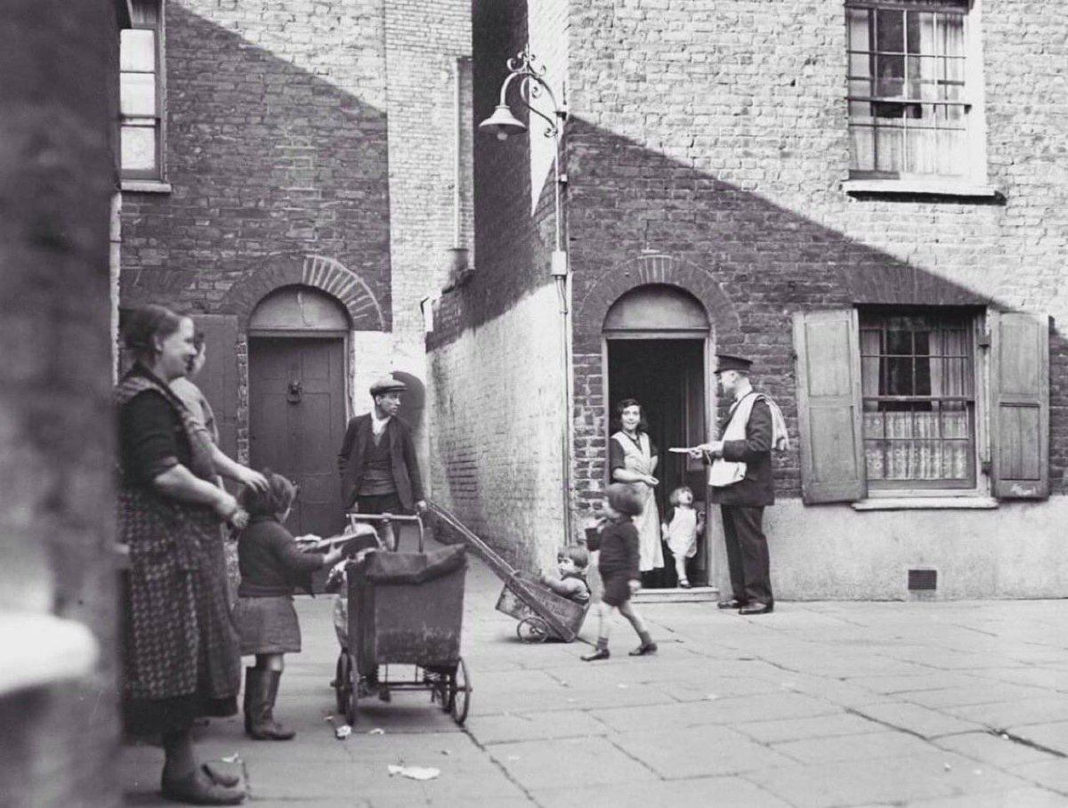 A view of Wapping, London. In 1935.