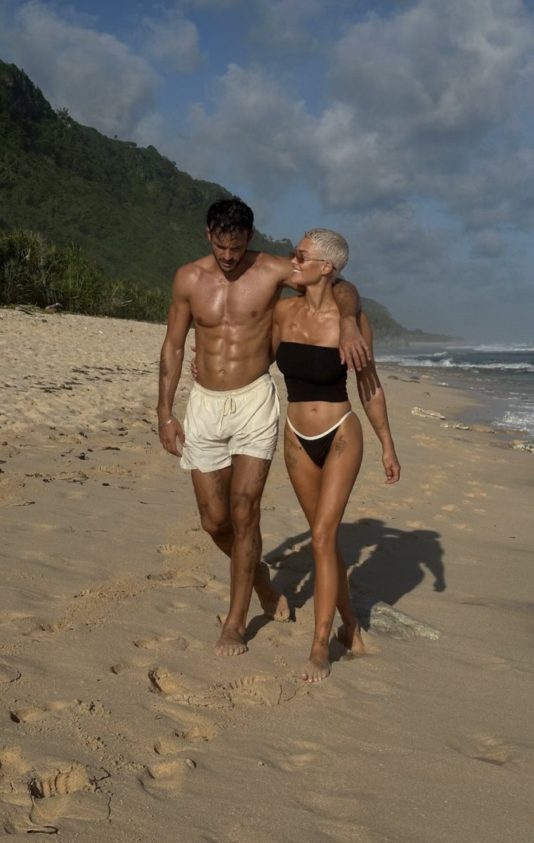 Caroline Receveur et son mari Hugo Philip profitant de vacances sous le soleil de Bali 🏝️💕