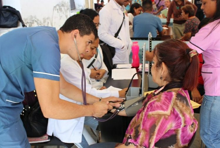 Jornadas integrales atendieron a más de 1.200 personas en Urdaneta #ElFuturoEsAhora #Miranda #3May n9.cl/h11au