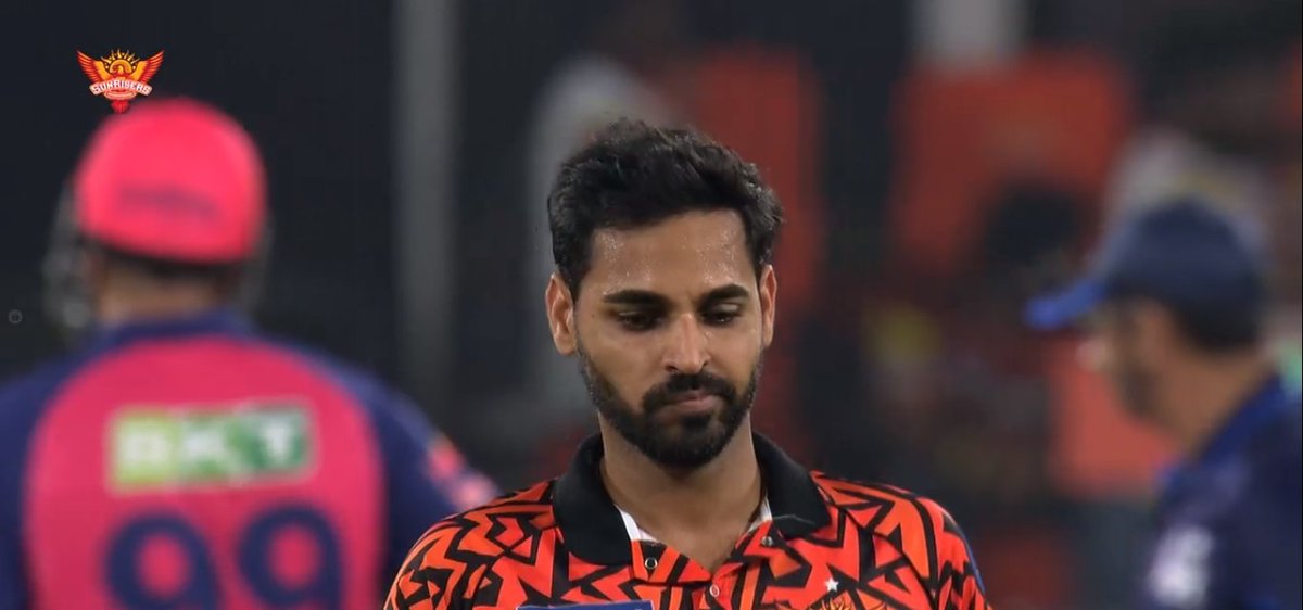 BHUVNESHWAR KUMAR - THE HERO OF SRH...!!! 🫡

RR needed 13 in 6 balls - 1,2,4,2,2,W to win it for SRH by 1 run. A crazy match in Hyderabad. 🤯💥