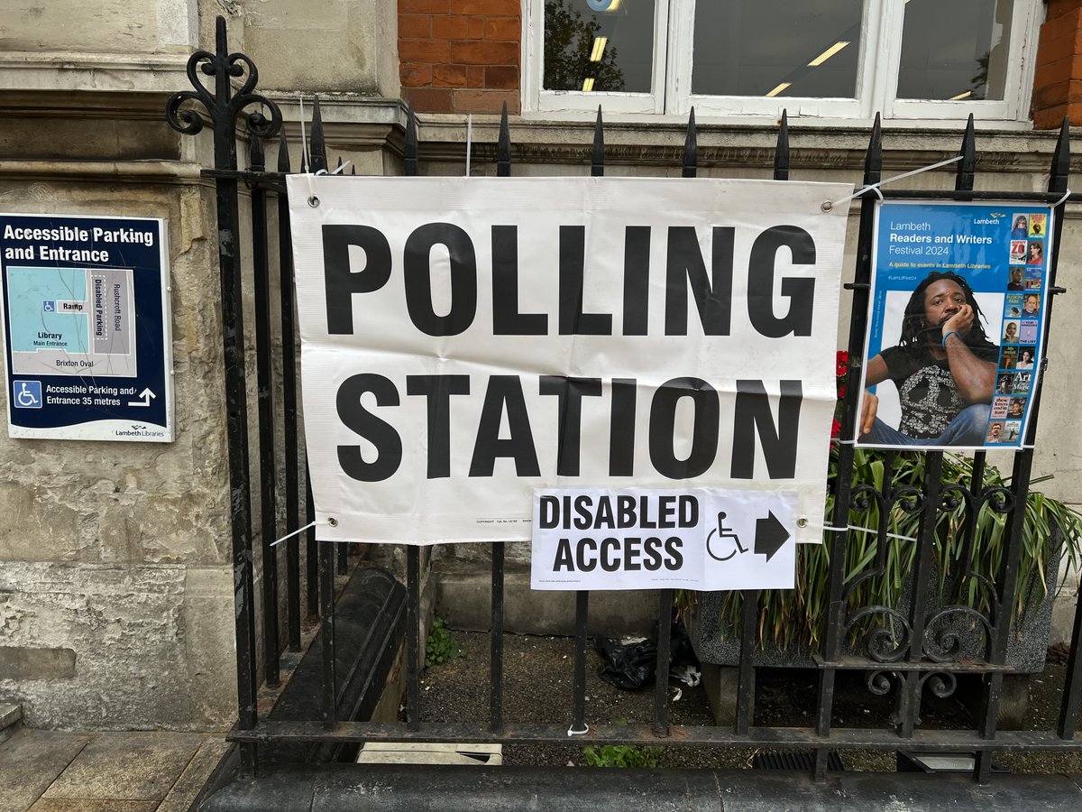 Casting your vote in the Mayoral and London Assembly Elections this evening? 🗳️ 🚨There's 3 hours until polling stations close🚨 Don't forget to bring your accepted form of photo ID or Voter Authority Certificate when attending📍 👉 orlo.uk/oVfkG #LondonVotes
