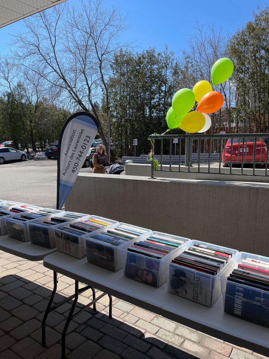 Mon attachée politique, Annie Lajoie, me représentait au lancement de la Caravane Littéraire de l'Association des auteurs des Laurentides, qui sillonnera les villages pour aller à la rencontre des lecteurs et lectrices de notre région.

Coup de chapeau à toute l’équipe !