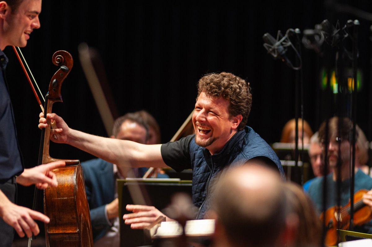 Were you in the hall for Elgar’s Enigma last week? What a concert! Critic Ian Julier described it as “an astutely inspired programme” feat. Assistant Conductor @tom_fh and cellist István Várdai ✨Digital Concert available until 25 May bsolive.com/events/elgars-… @CatherineJBott