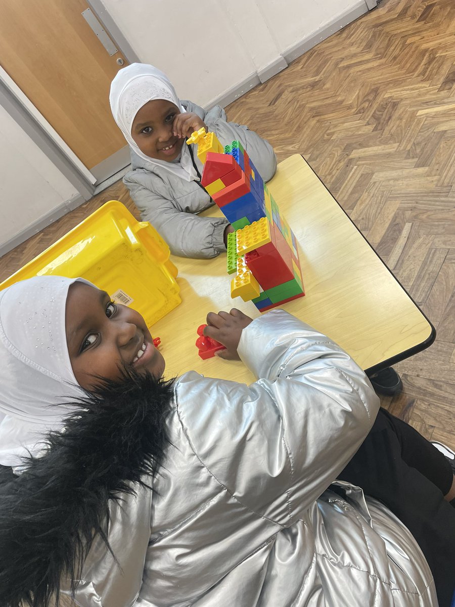 Salmo and Sulekha enjoyed themselves while building a home for their mother. What a lovely start to their school day!

@DeltaSouthmere @MrsBinnsSMPA 

#DeltaPupils #BreakfastClub #PositiveEnergy #ReadingList