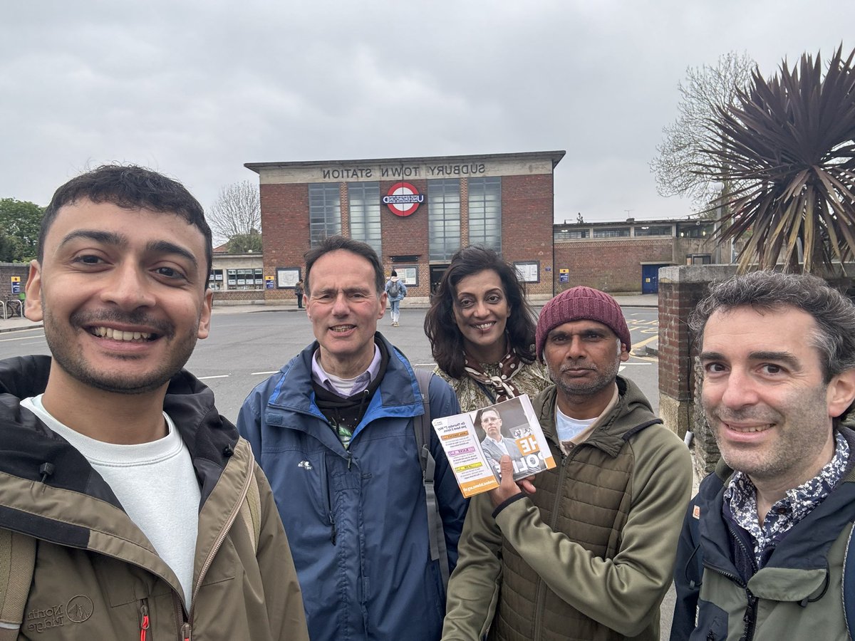 Amazing response in #Sudbury! 😃🔶 Huge recognition for Cllr Paul Lorber’s hard work which is translating into lots of votes for the @LondonLibDems team. Thanks to everyone who helped today across #Brent. Looking forward to a great result! 🙌🏽