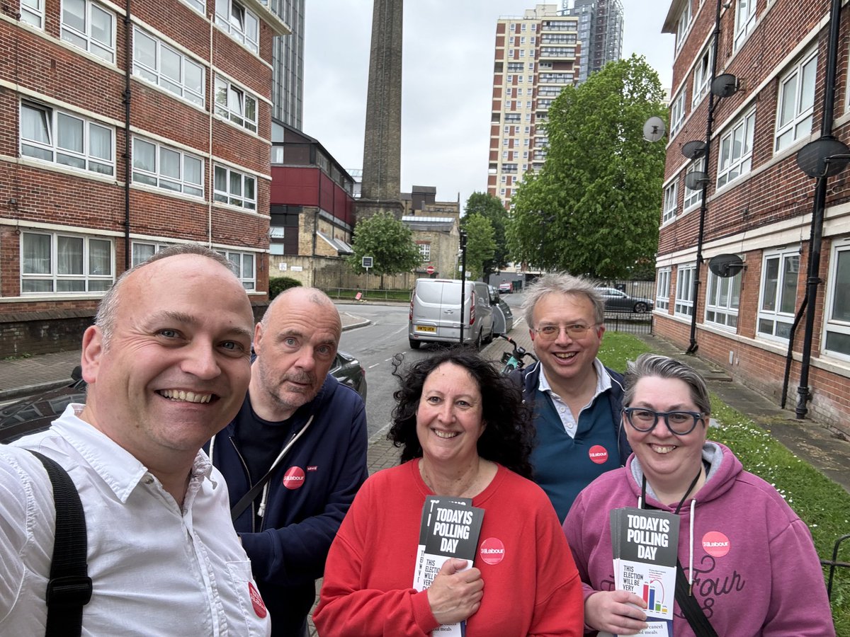 Great team out in #se16 for ⁦@BOSLabour⁩ - always a nice response locally!