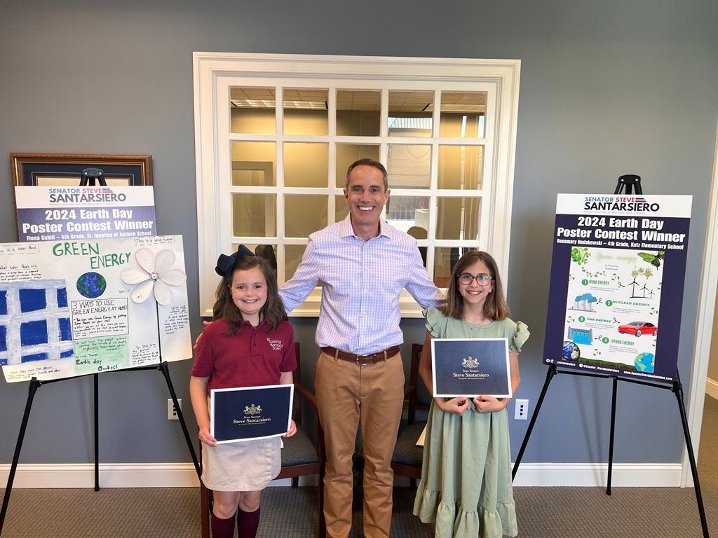 It was so nice to host the winners of my Earth Day Poster Contest today in my district office. Fourth graders Rosemary Hodakowski from Kutz Elementary School and Fiona Cahill from St. Ignatius of Antioch School submitted creative posters about green energy.