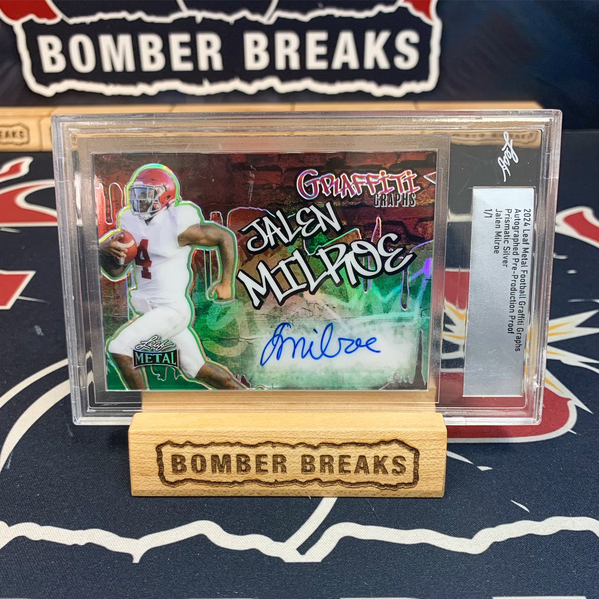 Roll Tide! 💥💥
Jalen Milroe 1/1 Graffiti Graphs Auto pulled this week in our @Leaf_Cards Metal Football breaks!
@JalenMilroe #footballcards #alabama #rolltide #bama #groupbreaks #boxbreaks #casebreaks #thehobby #jalenmilroe #ncaa #nfl #oneofone #1of1 #autograph