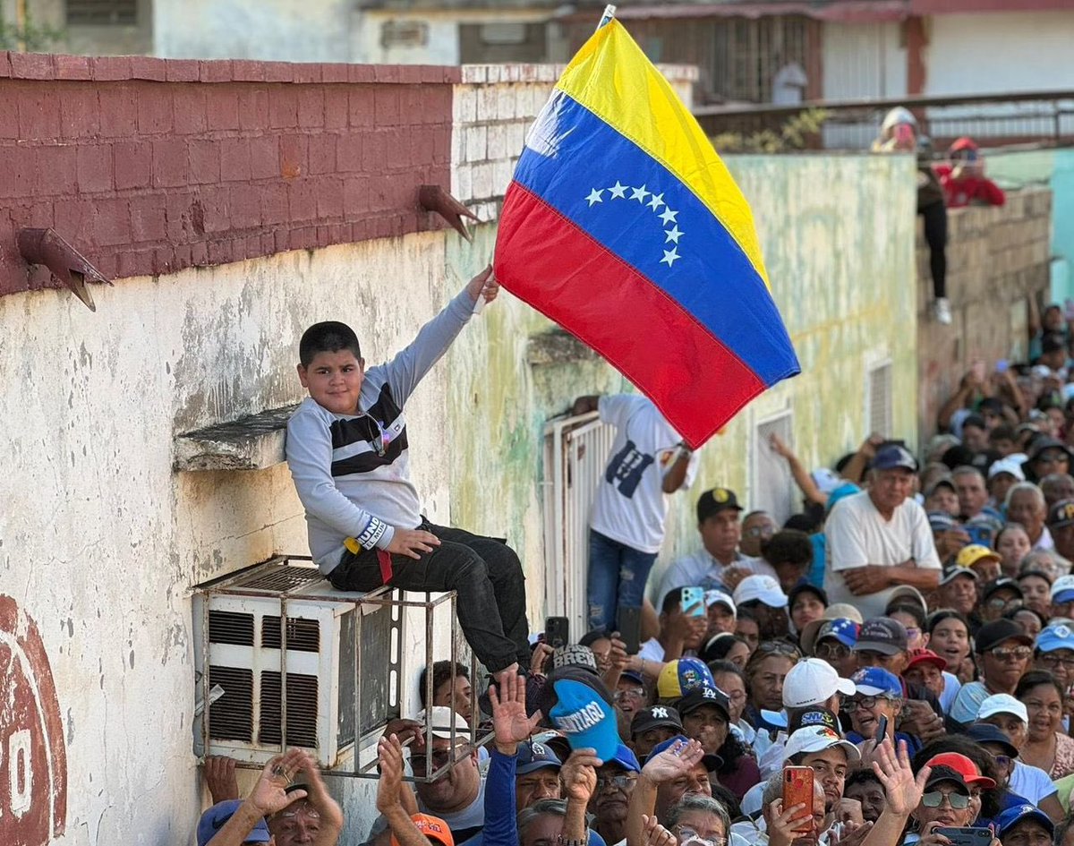 El mensaje de la unidad trasciende generaciones y cada día crece en cualquier rincón del país. Los venezolanos han entendido su tarea de acompañamiento y movilización. Saben que está en juego el futuro del país y que 6 años más de Maduro es profundizar la desgracia.…