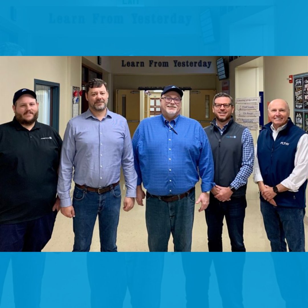 We’re proud to partner with schools in our local communities. Colleagues from our Winchester glass production facility in Indiana were delighted to meet with students of Union City HS to discuss #STEMcareers in manufacturing. 

 #ArdaghforEducation #STEMeducation #community