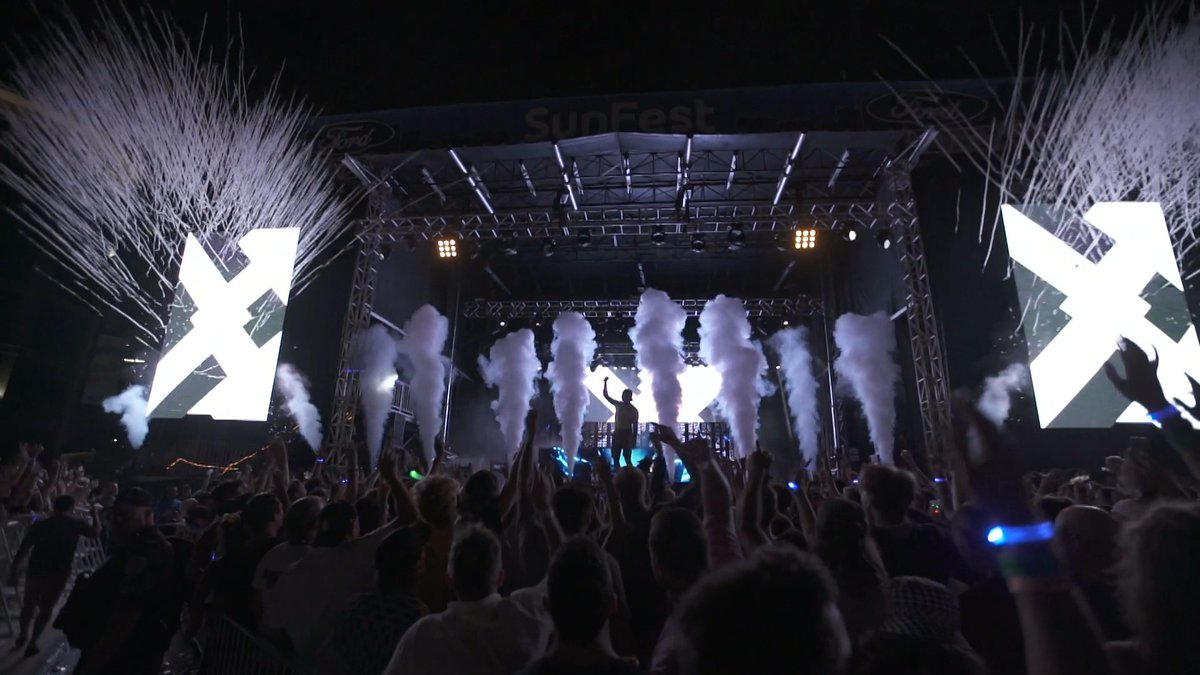 Get ready for great live music, delicious food and the best vendors in the country at @SunFestFL! Before the party starts, catch an exclusive peek of the excitement with an exclusive clip from our 2019 SunFest All-Access show: bit.ly/3Ukxmfl.  #ThePalmBeaches #SunFest
