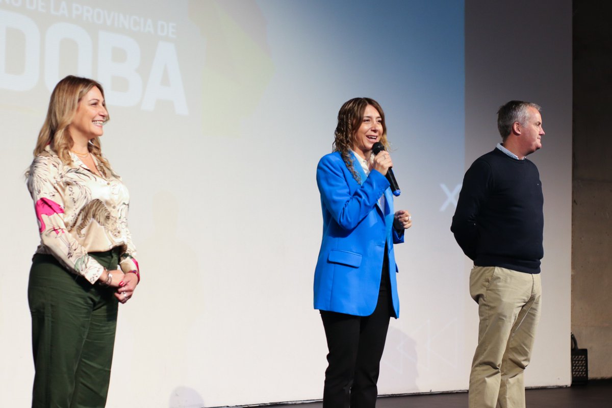 Laura Jure tweet media