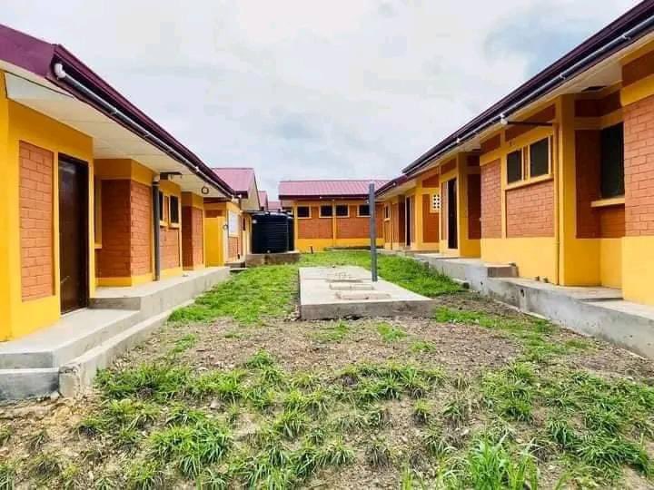 With the expansion of the Ofankor-Nsawam Highway, what if government compulsorily acquire around 2,000 acres of land around Suhum, Teacher Mante area, put up these “Appiatse-like” structures. One bedroom Two bedroom. Three bedrooms. Starting from GHS 200,000. Proper…